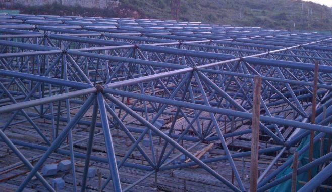 德阳概述网架加工公司对网架保温隔热的办法